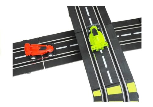 Csodálatos kétsávos versenypálya, 1157 cm hosszú