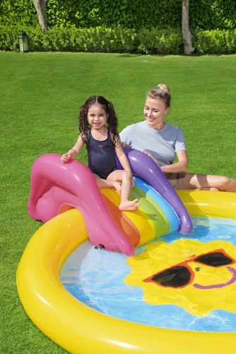 Játszótér-sziget 237 x 201 x 104 cm Bestway 53071