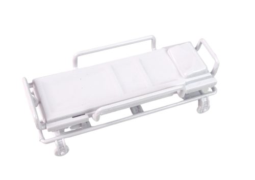 Interaktív mentőautó + hordágy Fény- és hangeffektek! Nyitható ajtók