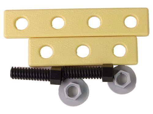 Szerszámosládában lévő barkácskészlet akkumulátoros fúrógéphez, szemüveghez