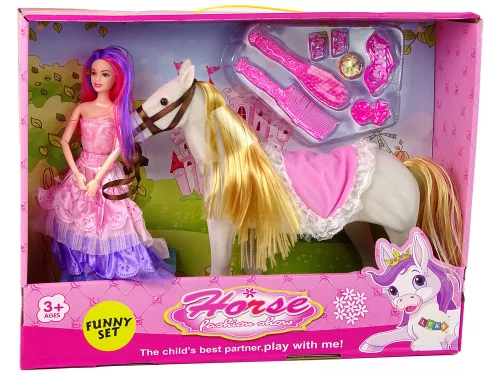 Princess baba fehér póni figurákkal, kiegészítőkkel.