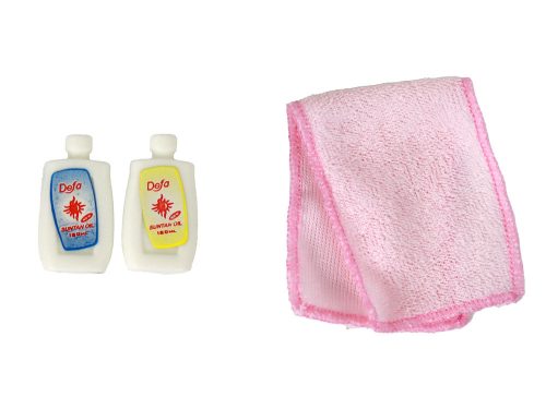 Gyermek baba Hosszú Szőke Haj Kék Fürdőköpeny Kád Fürdőszoba