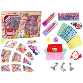 Színes smink és ékszerkészlet