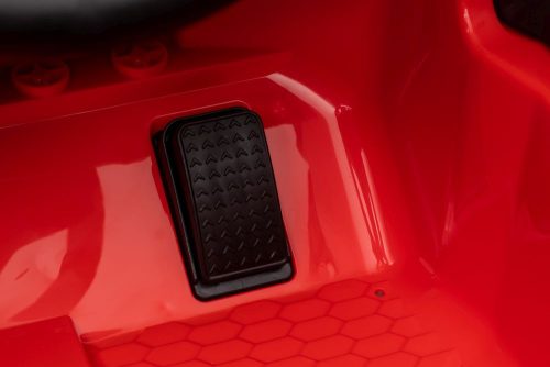 Elektromos autó BMW M4 piros