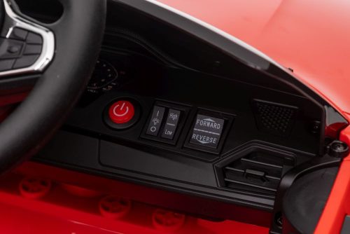 Elektromos autó BMW M4 piros