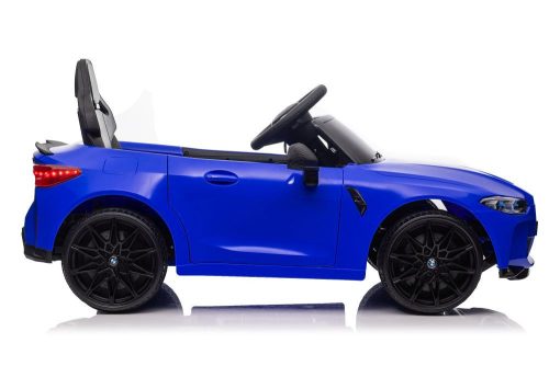 BMW M4 akkumulátoros autó kékre festve