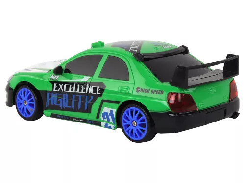 Távirányítós sportautó R/C 1:24 zöld, cserélhető kerekek
