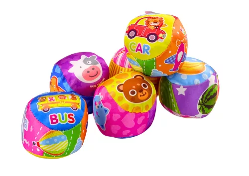 Puha golyó csörgővel Színes golyó Állatok Gyümölcsök 10cm MIX