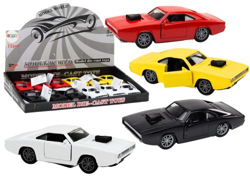 Vezetett autó 1:32 Fények Hangok Fehér Piros Fekete Sárga