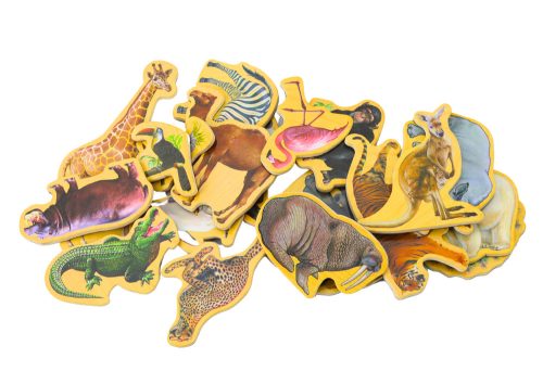Állatok fából készült mágnesek készlete 20 darab színes