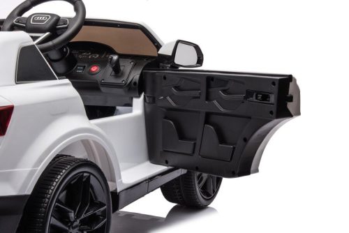 Audi Q7 akkumulátoros autó, fehér