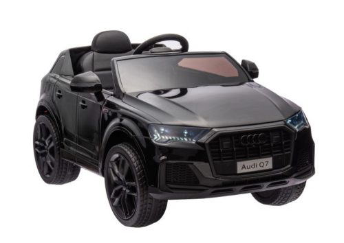 Audi Q7 feketére festett akkumulátoros autó