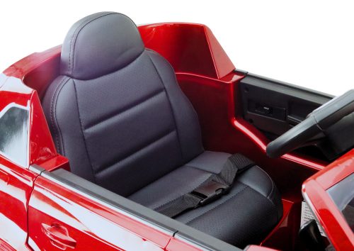 Audi Q7 pirosra festett akkumulátoros autó