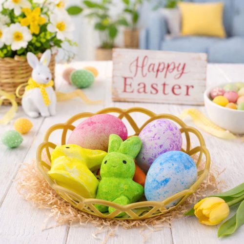 Húsvéti díszek kosárban Nyuszik Tojás Sárgarépa 6db