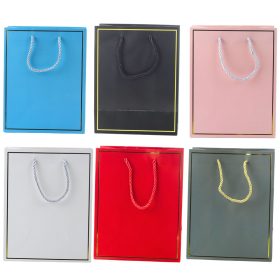 Ajándéktáska arany kerettel Mix Color 23 x 18 x 10 cm