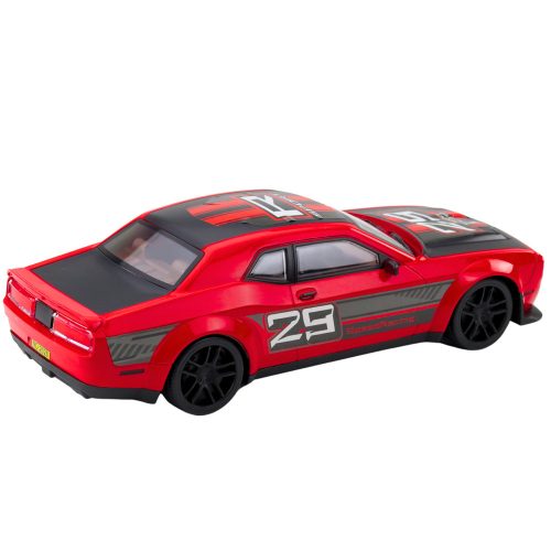 Sportautó-verseny hátsókerék-hajtású piros