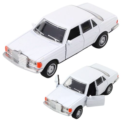 Klasszikus autó fém motoros fények hangjai nyitódó ajtók mix