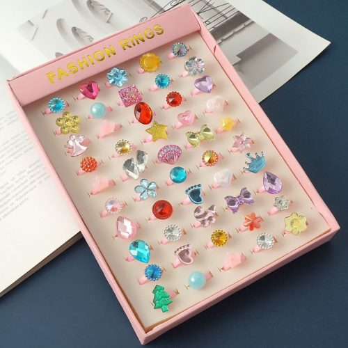 Szépségkészlet Gyermek Gyűrűk Színes Gyémántokkal 50 db.