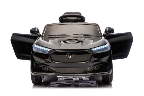 Ford Mustang Mach-E fekete, 24 V-os akkumulátoros autó