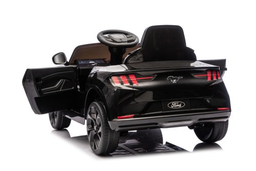 Ford Mustang Mach-E fekete, 24 V-os akkumulátoros autó