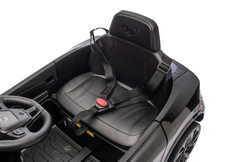 Ford Mustang Mach-E fekete, 24 V-os akkumulátoros autó