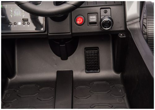 Kawasaki JS330 24V5Ah fekete és kék akkumulátoros autó