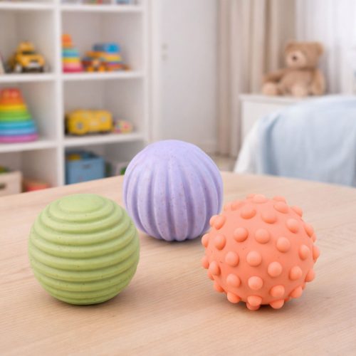 Szenzoros golyók szett babáknak pasztell 3 db 6 cm