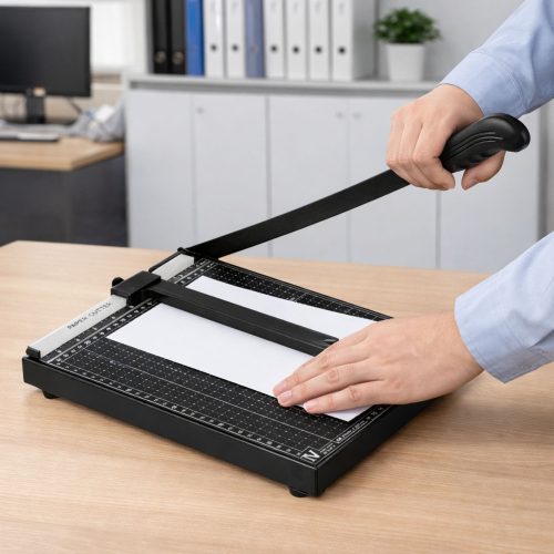 A4-es papírvágó, fém irodai, fekete