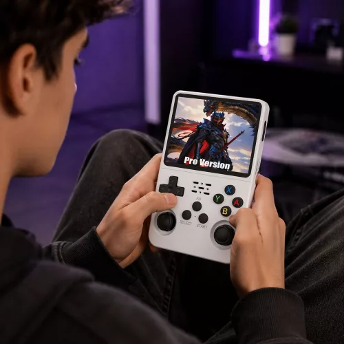 Mini R36S Portable Retro Gaming Console 21,000 IPS 3.5 Inch White