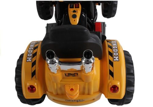 Elektromos utazás traktoron kanalas kotrógéppel, narancssárga