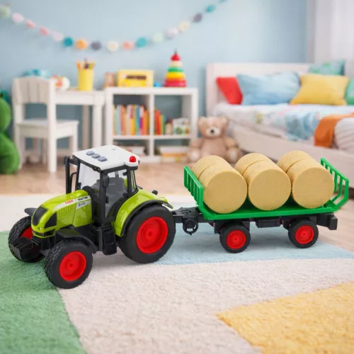 Traktor pótkocsival széna hang- és fényeffektekkel 37,5 cm