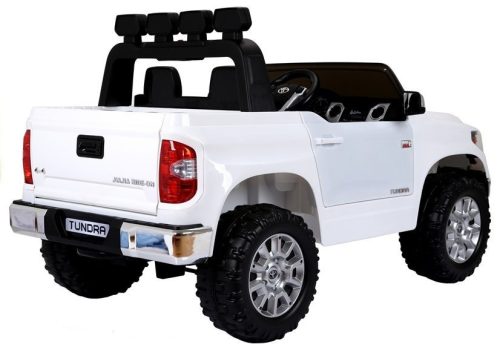 Toyota Tundra White - elektromos utazás autón