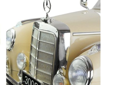 LS-618 Mercedes 300S bézs festés - elektromos autózás