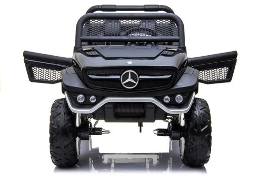 Mercedes Unimog elektromos autó, fekete színben