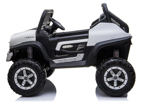 Mercedes Unimog elektromos autó fehér