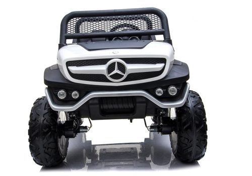 Mercedes Unimog elektromos autó fehér