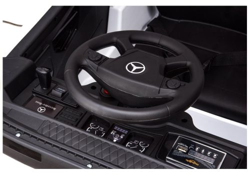 Elektromos ráhajtható autó Mercedes Actros fekete