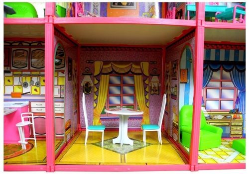 Babaház - nagy villa bútorokkal + INGYENES BABA