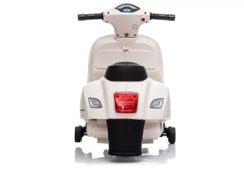Fehér elektromos robogó Vespa GTS 300 Mini