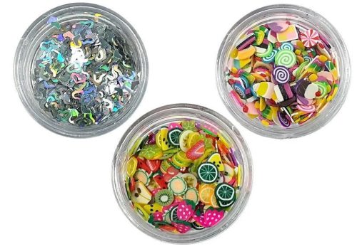 Kozmetikai táskák körömszárítóhoz, lakkok készlete