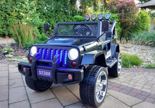 Utazzon az S2388 Jeep Black 4x45 W-os autóval