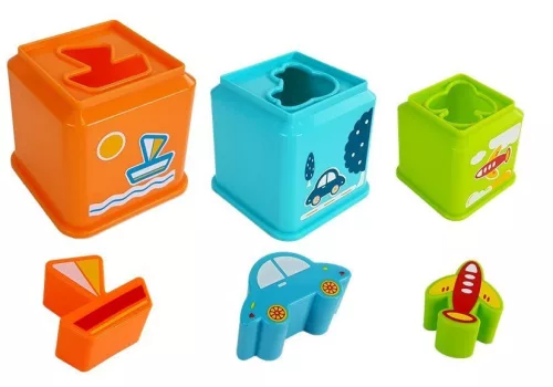 Csészepiramis tér, járművek képeivel Sorter egy baba számára