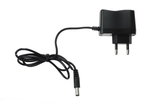 Elektronikus billentyű 61 billentyűvel, mikrofonnal és tápegységgel