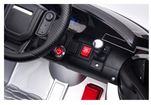 Elektromos kisautó Range Rover ezüstre festve