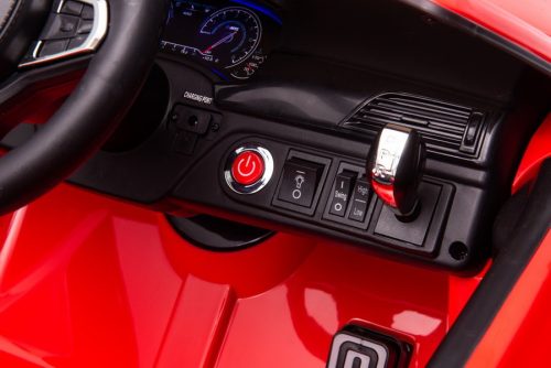 Akkus autó BMW M5 emelvényes szülőnek, piros, lakkozott